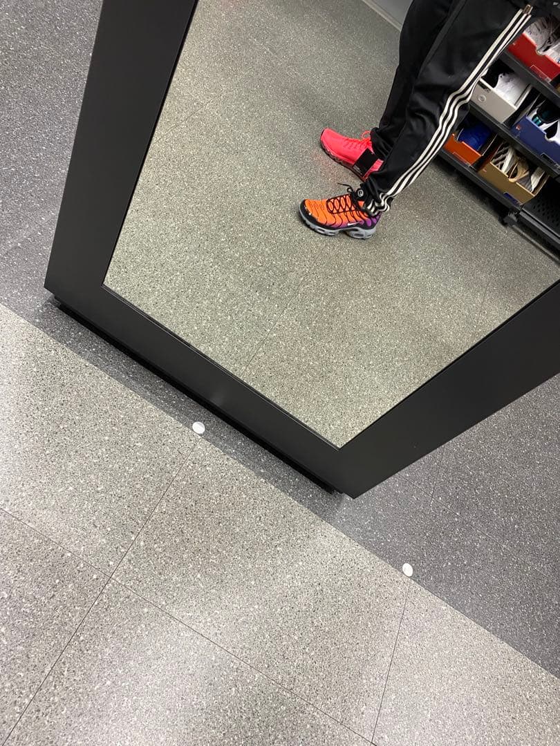 Nike Air Max Plus オレンジ/ブラック/パープル