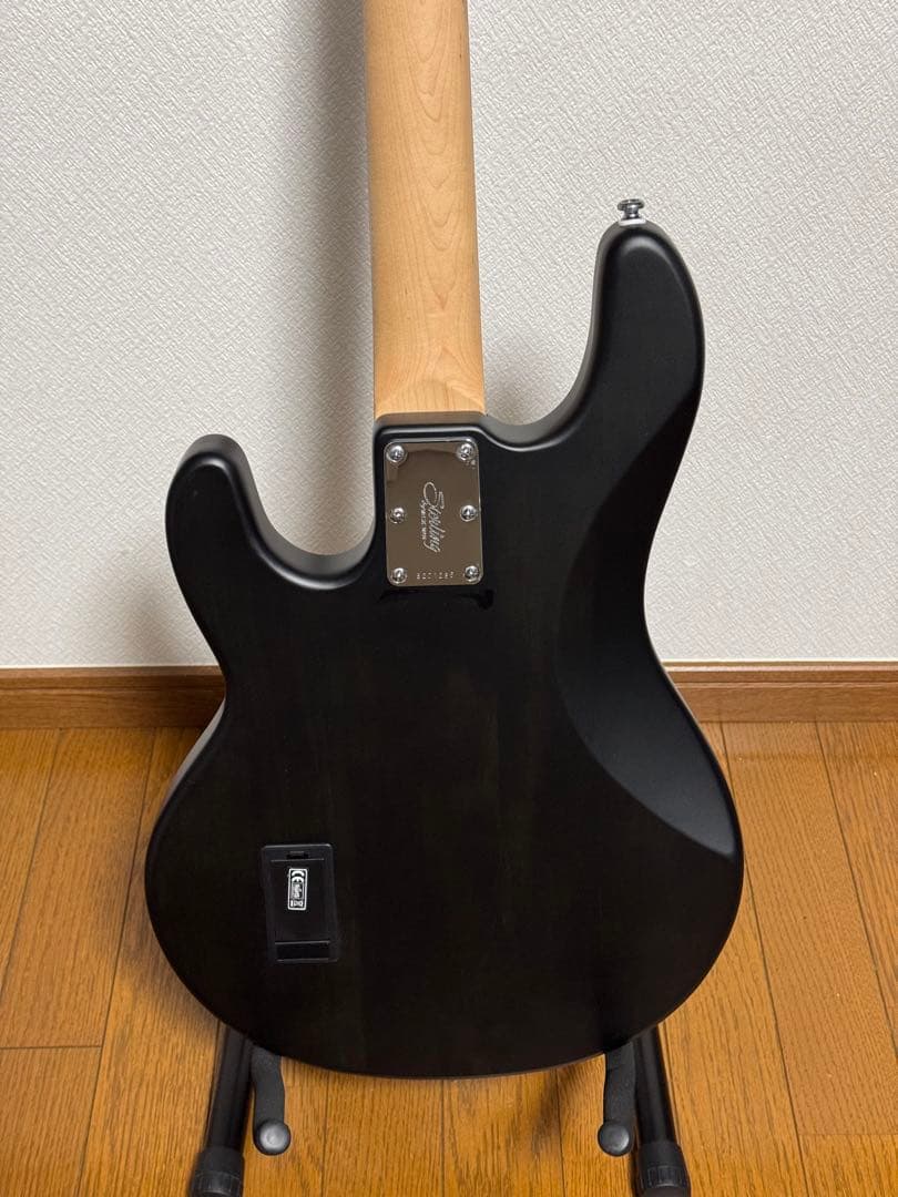 ベース Sterling By Musicman SUB STINGRAY RAY4