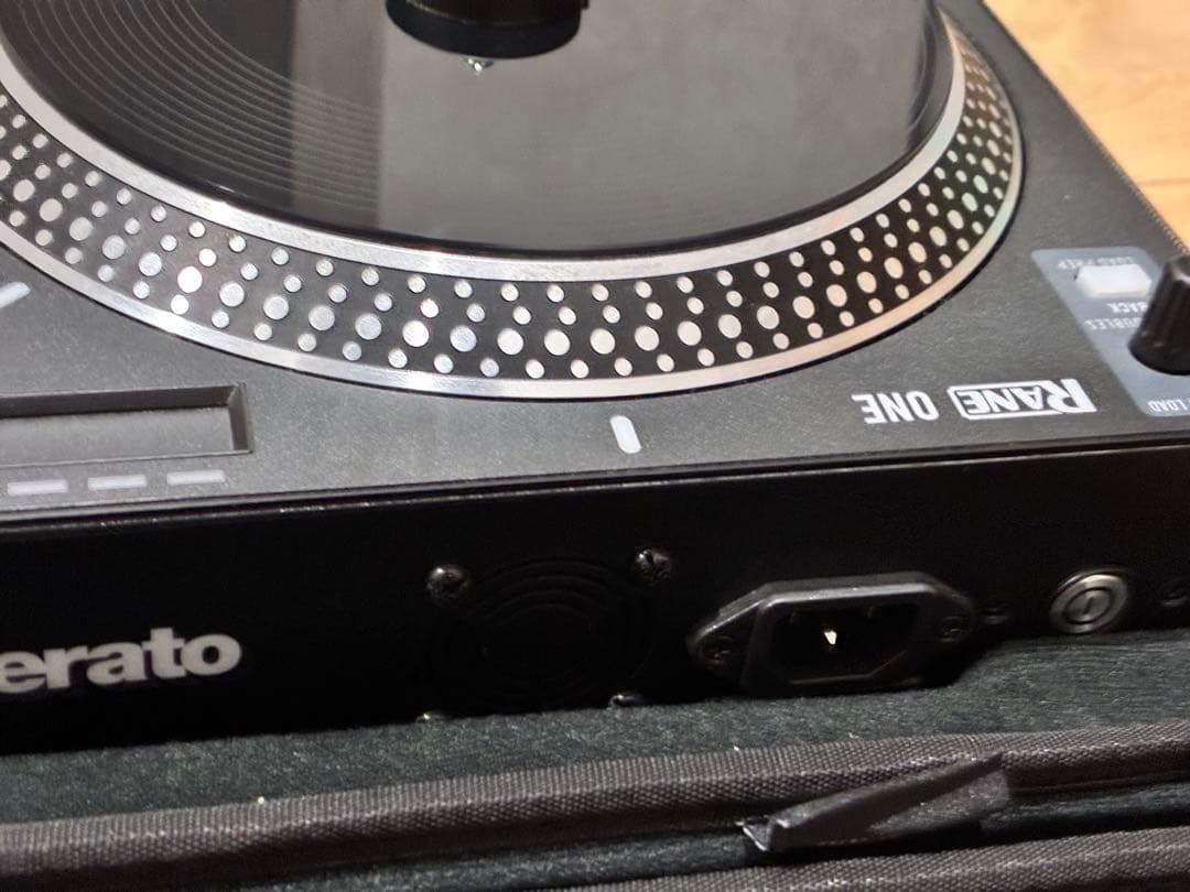 RANE ONE UDG専用ケース付き