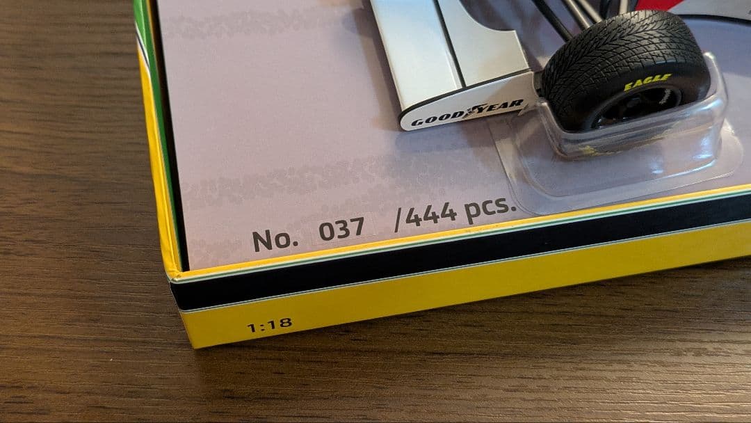 ミニチャンプス MP4/8 1/18 アイルトン・セナ