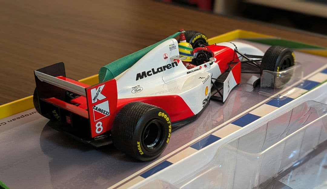 ミニチャンプス MP4/8 1/18 アイルトン・セナ