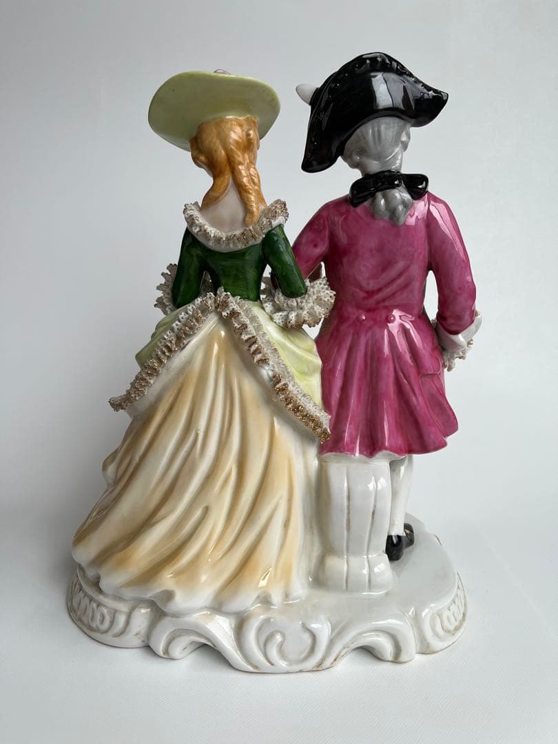 【磁器製アンティーク人形】 昭和から語りかけるセト・ノベルティ