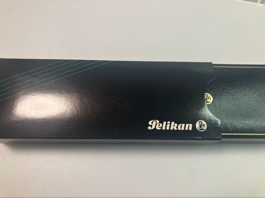 Pelikan ペリカン　K200 ボールペン　黒　雛２羽