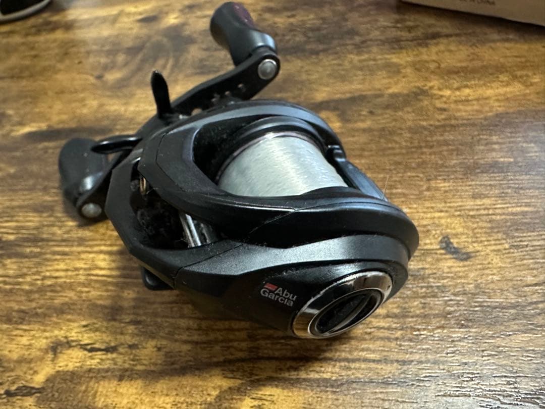 Abu Garcia ROXANI BF8 ベイトリール