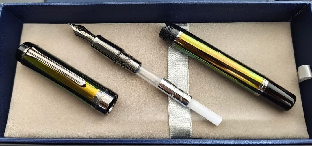 セーラー万年筆　CYLINT　万年筆　 カラードステンレス　SCARAB 太字