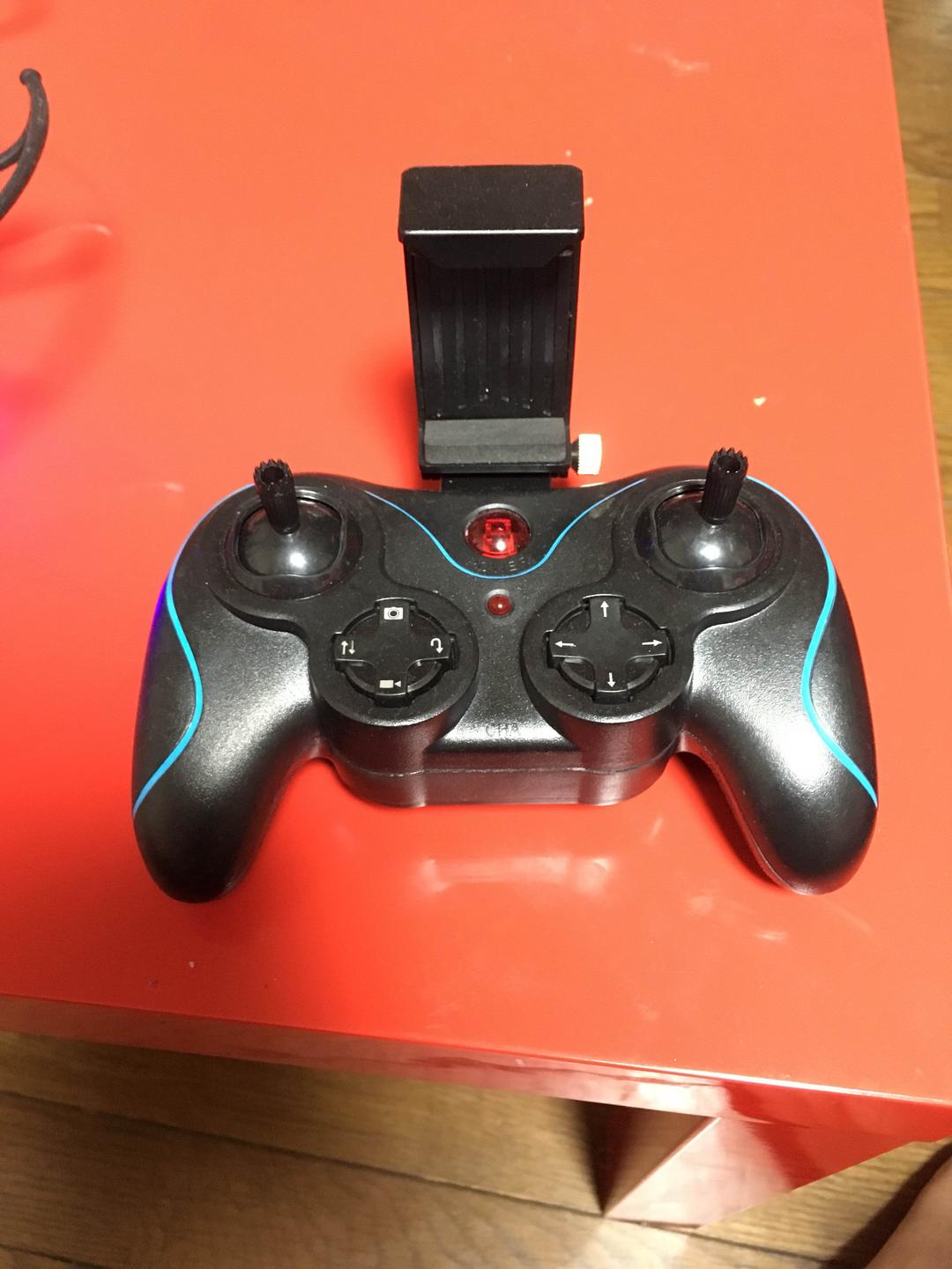 カメラ付きドローン