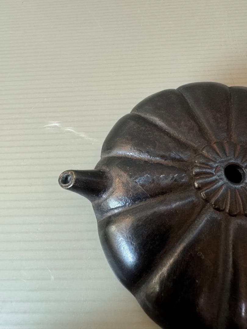 2717 銅製水滴 菊割 高岡銅器