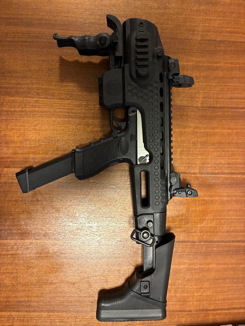 東京マルイ　電動グロック18Ｃ　カービンキット