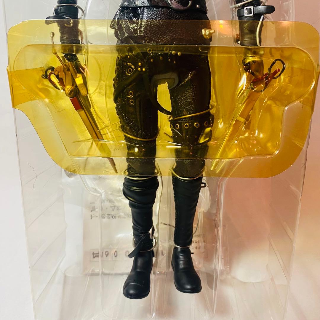 メディコムトイ　シザーハンズ　フィギュア　Edward Scissorhands