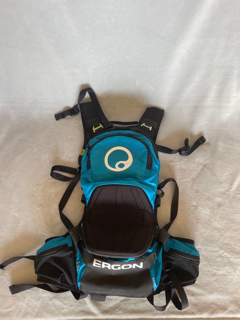 ERGON ハイドレーションバックパック