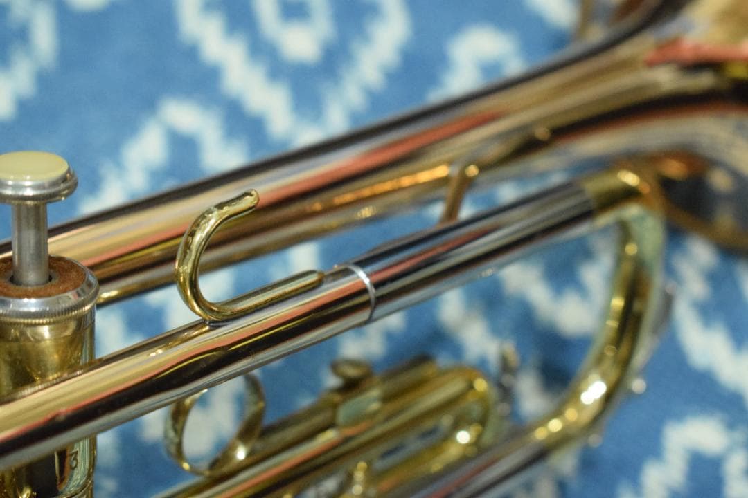 YAMAHA YTR3320 赤ベル 状態良好 マウスピース/ハードケース付属