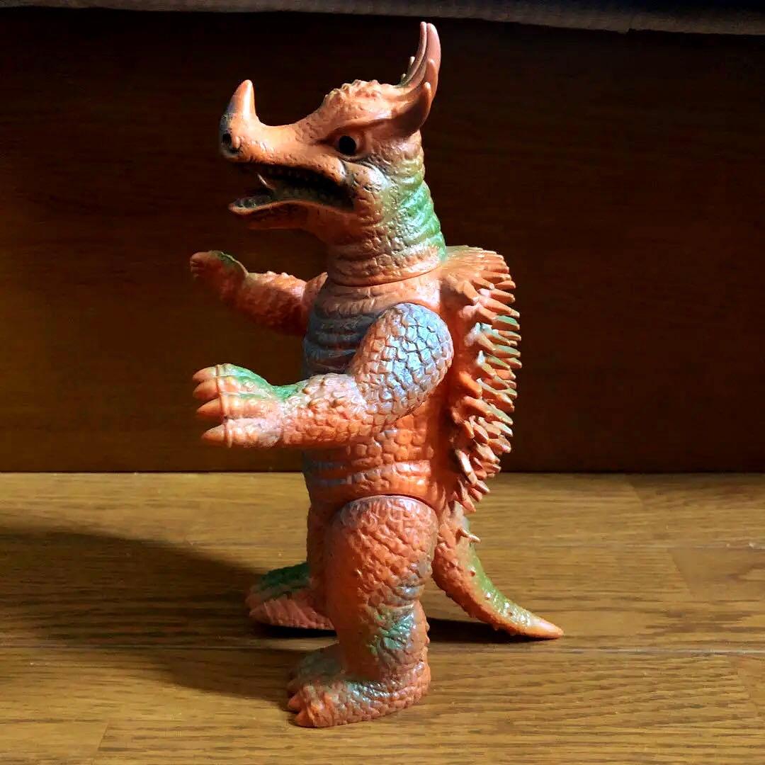 Anguirus, the monster \"kaiju\" アンギラス　ソフビ