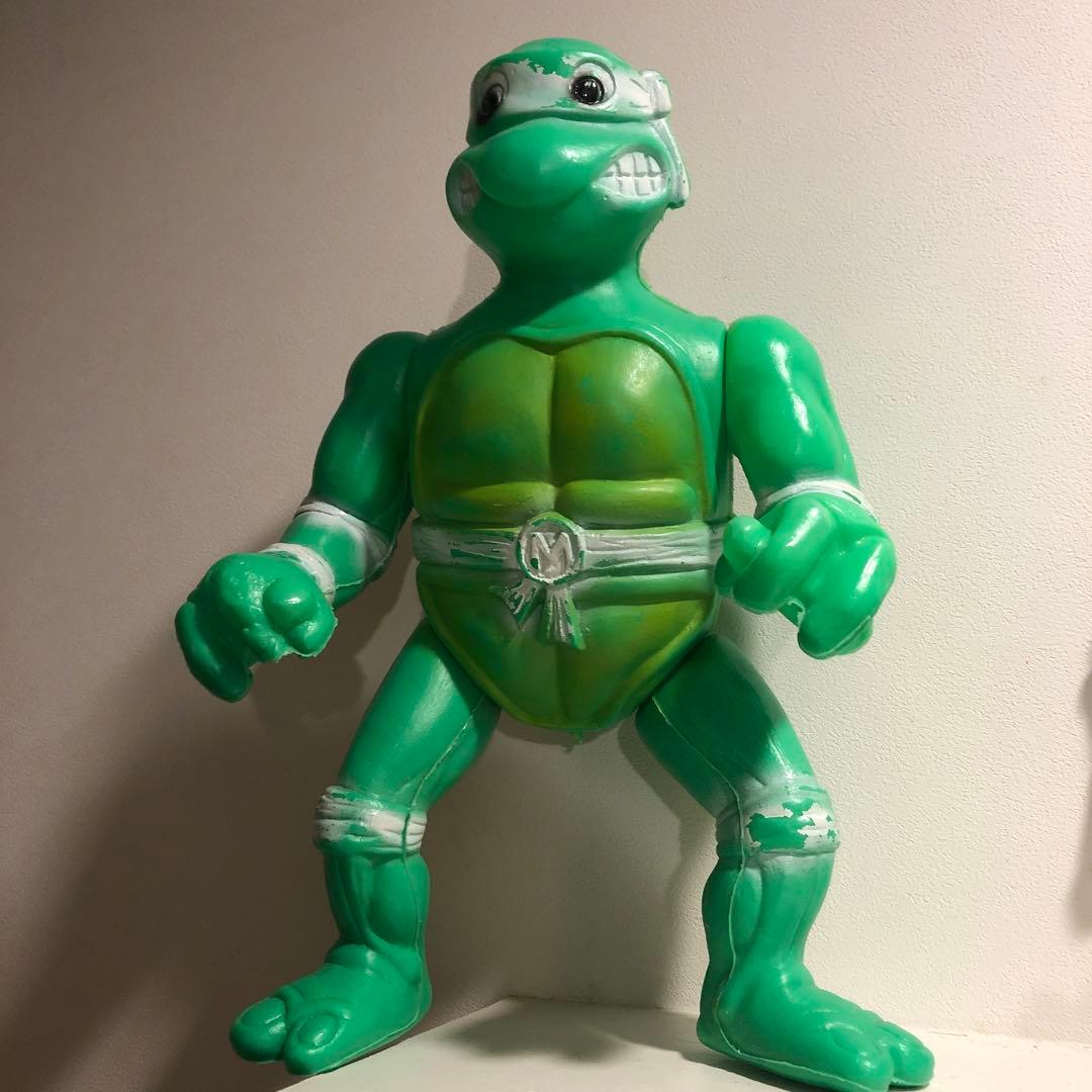 亀の戦士 ポリ フィギュア
