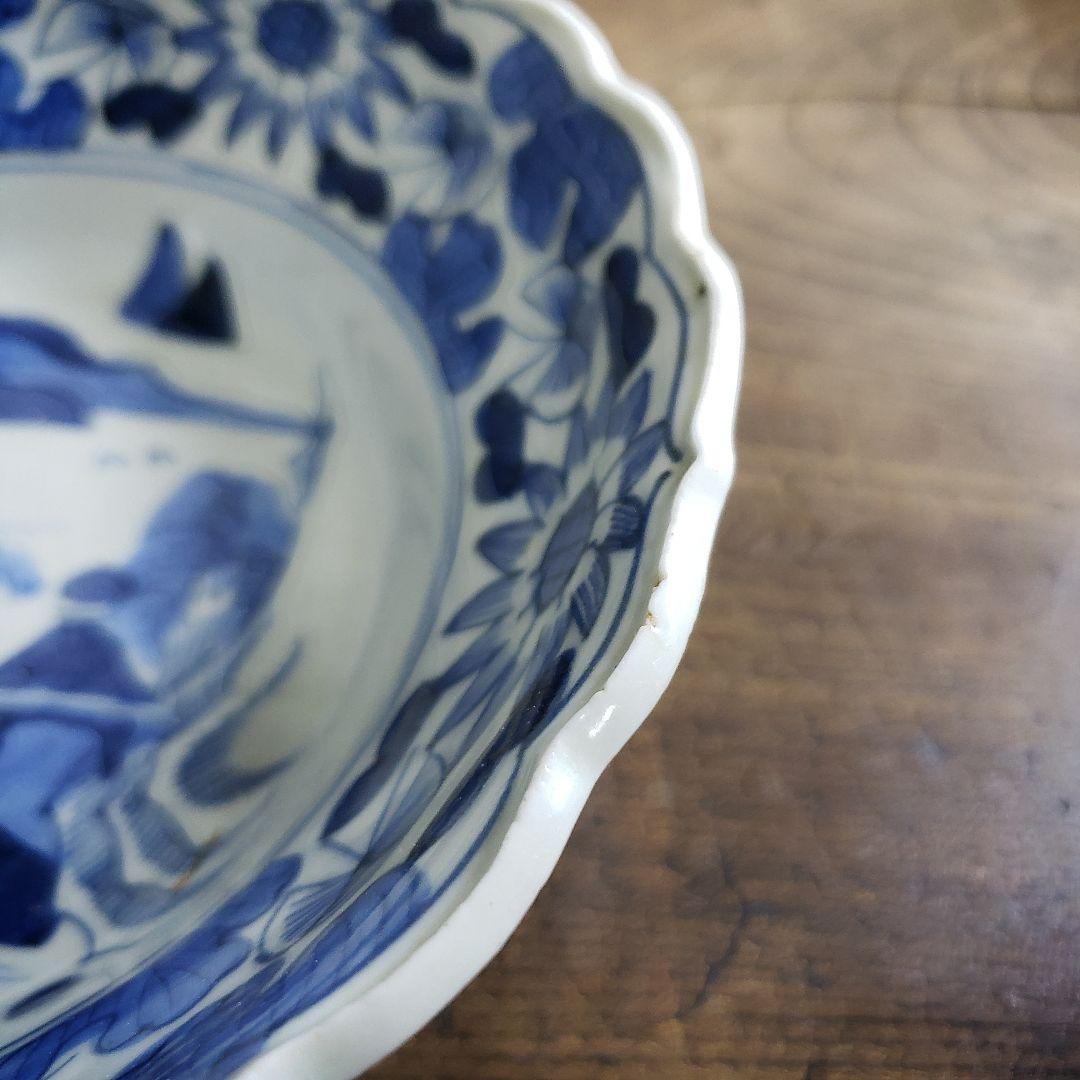 古伊万里　鉢　染付　山水図　草花蝶　唐草　花蝶模様　輪花　江戸　明治