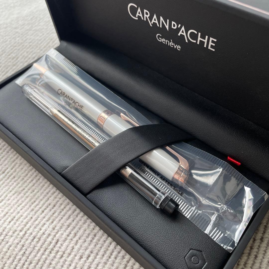 PATEK PHILIPPE x CARAN d'ACHE ペン