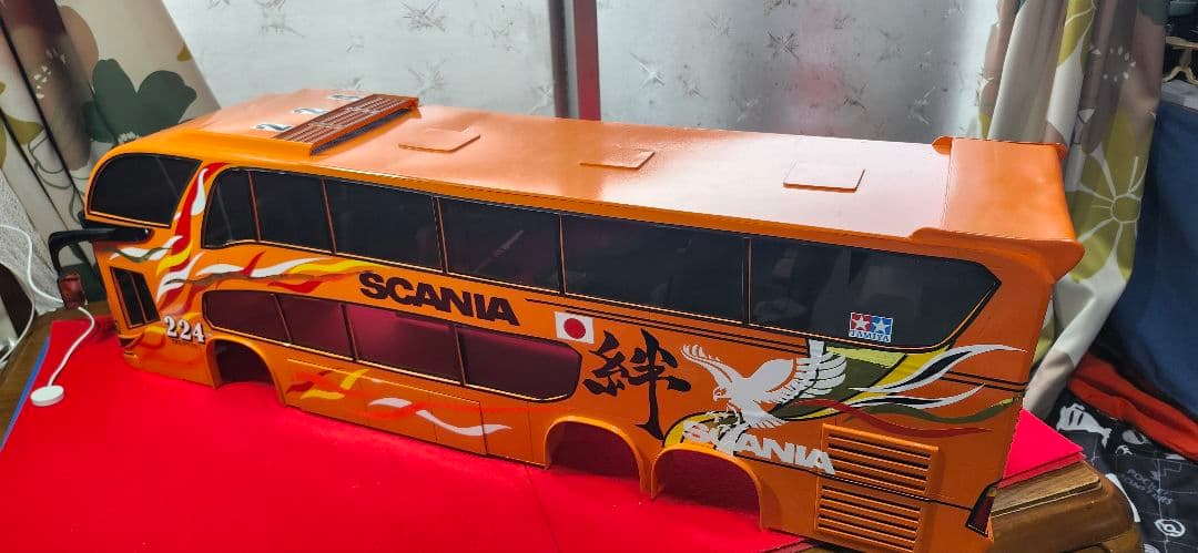 タミヤ1/14　自作バスボディー