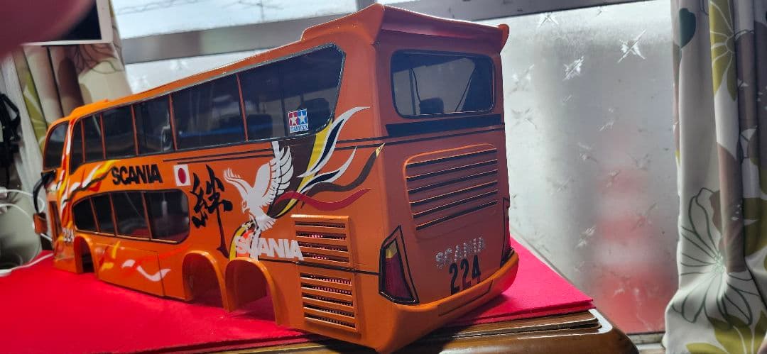 タミヤ1/14　自作バスボディー