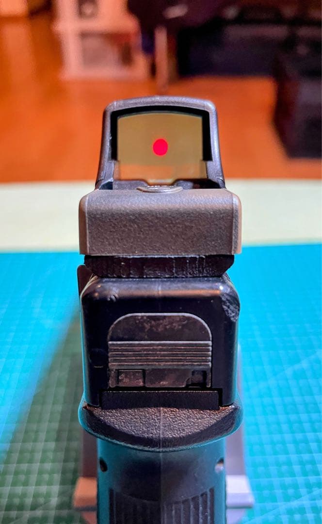 グロック18C電動ガン100連マガジン2本+マイクロプロサイト+ X300ライト