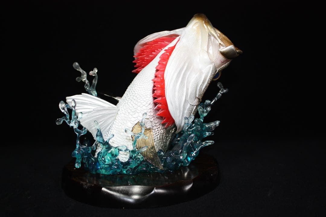 ミ*ツ様 シーバス　フィギュア