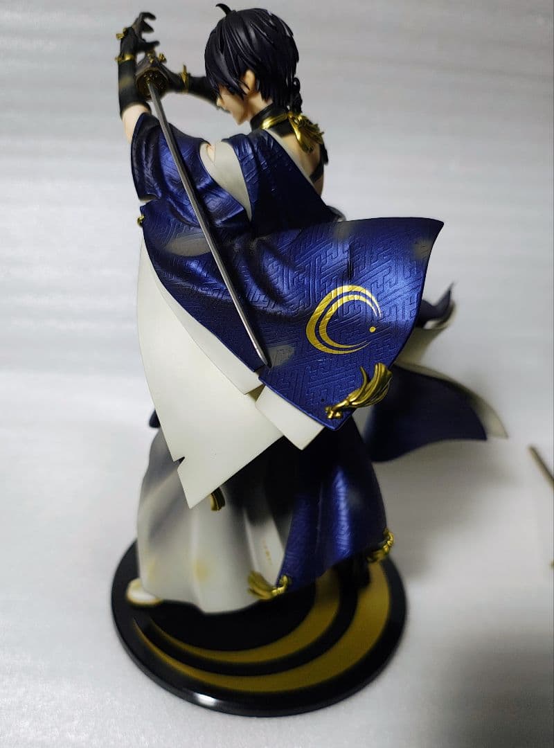 刀剣乱舞 ONLINE 1/8 三日月宗近 真剣必殺Ver. フィギュア