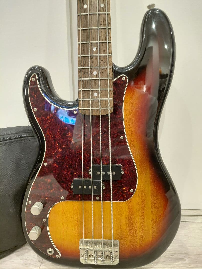 Squier Classic Vibe Precision Bassエレキベース