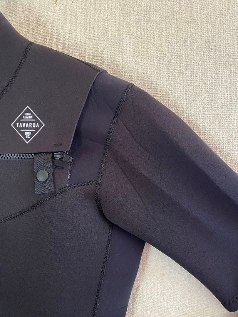 新品　未使用　TAVARUA タバルア ウェットスーツ