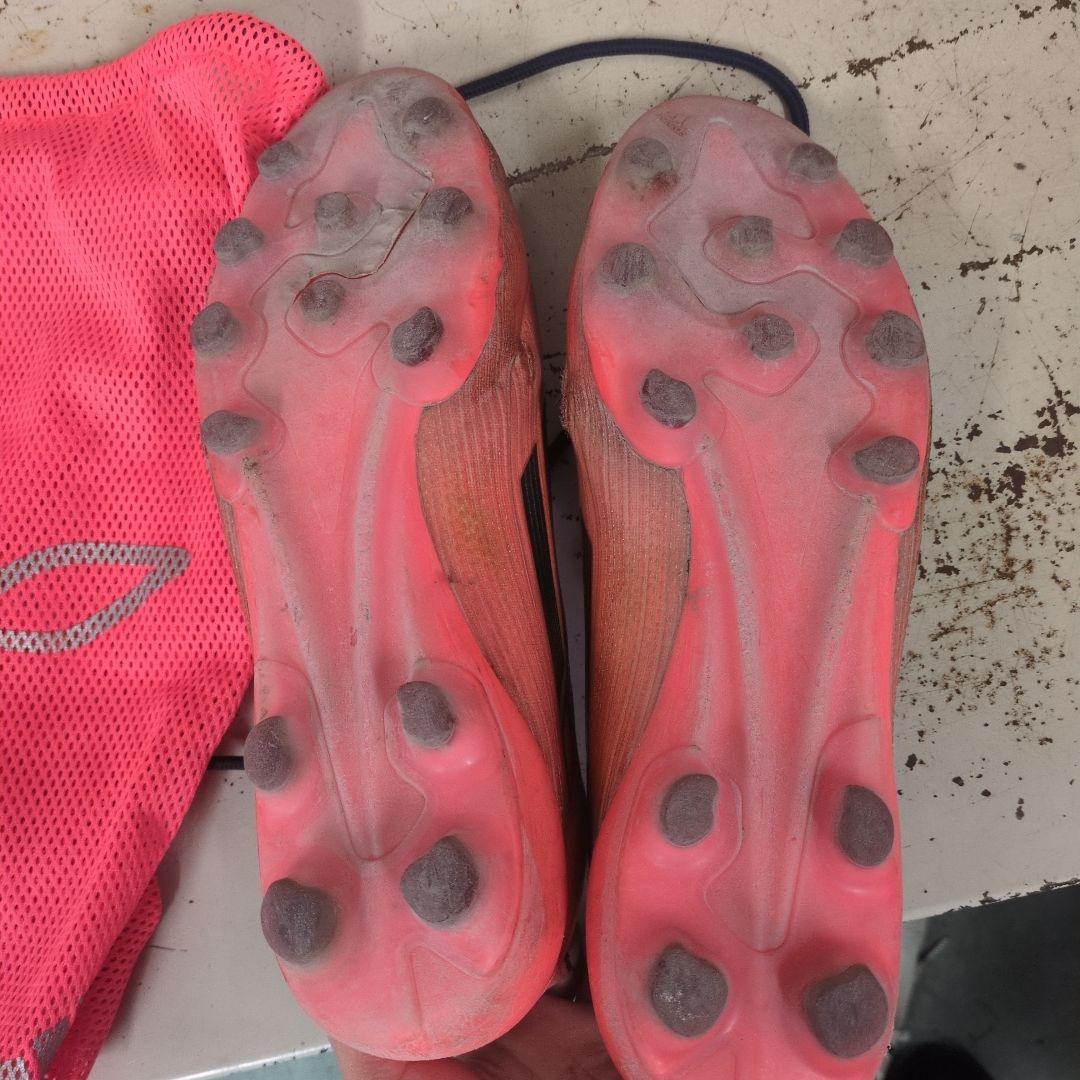 adidas F50 ピンク サッカーシューズ