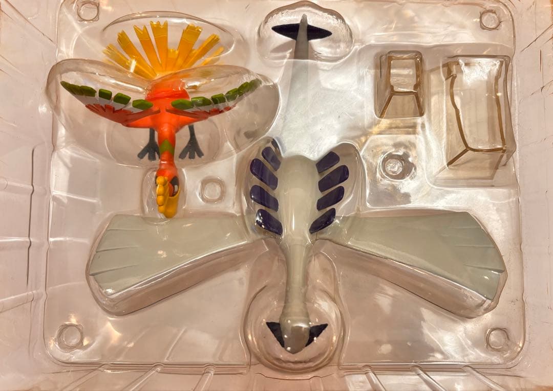 立体ポケモン図鑑 1/40スケール ホウオウ＆ルギア 当選品