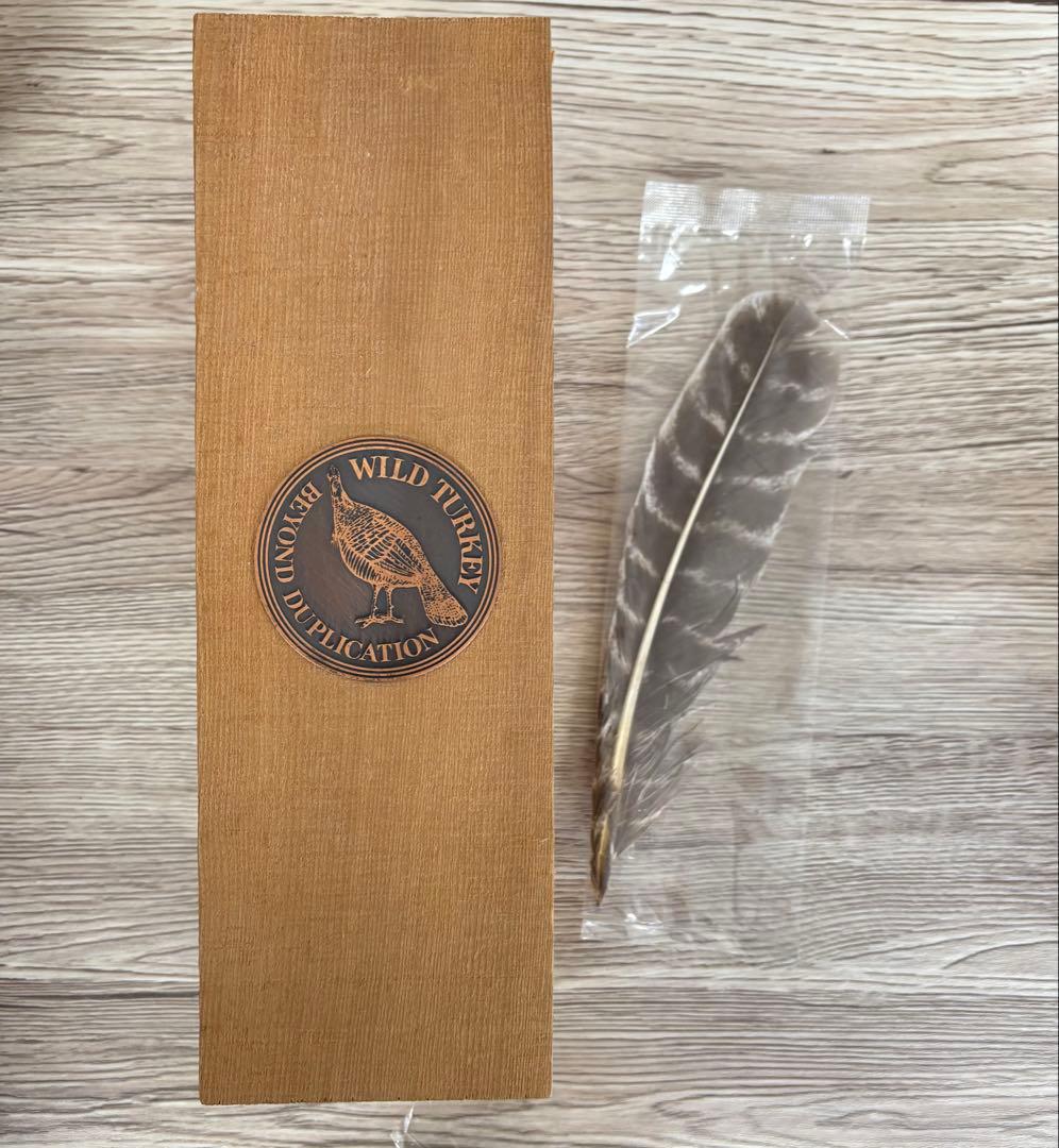 ワイルドターキー 旧ボトル 8年 アメリカバーボン　750ml 木箱　羽付き