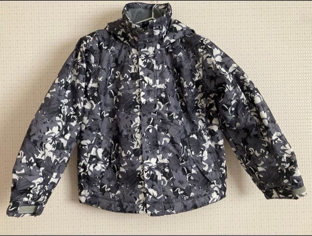 【美品/新品】キッズ130 スキースノボウェア&ゴーグルグローブ2set双子年子