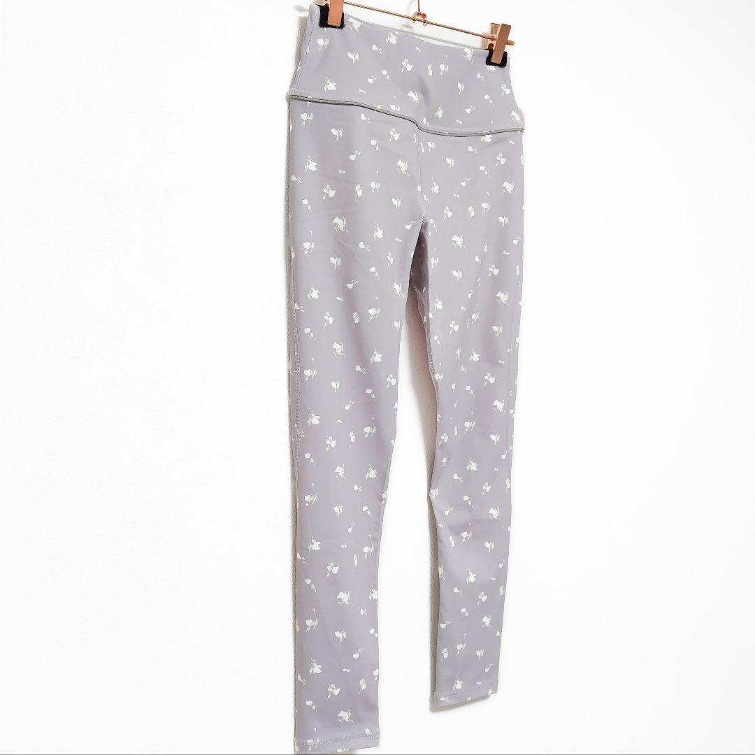 emmi yoga フラワーレギンス グレー 0 ＊ ヨガウェア エミ ヨガ