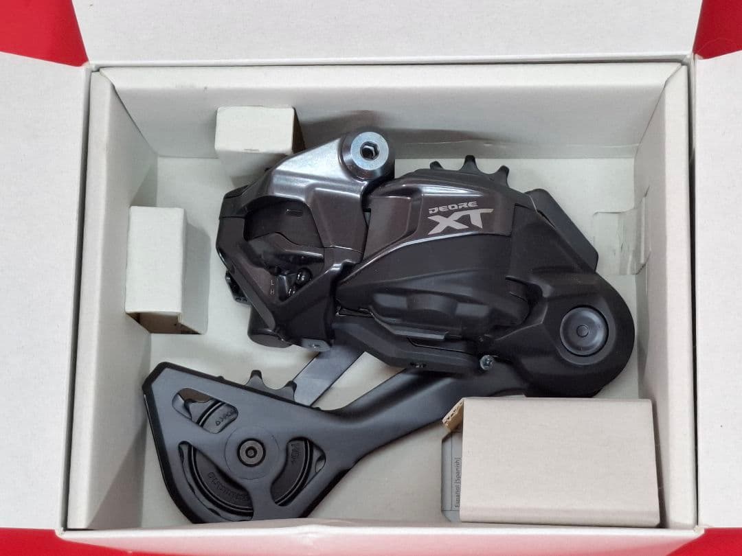 SHIMANO XT M8250-SGS Di2 無線式電動リアディレイラー