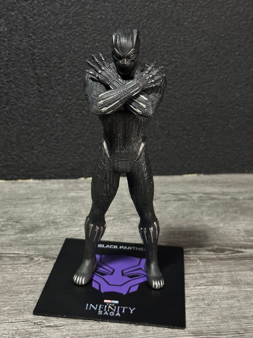 インフィニティサーガ　アイアンマン　ブラックパンサー　フィギュア