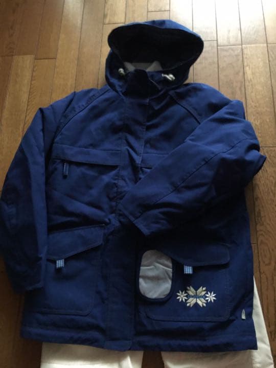 スキー、スノーボー用ウエア、付属品一式。1回使用の美品です