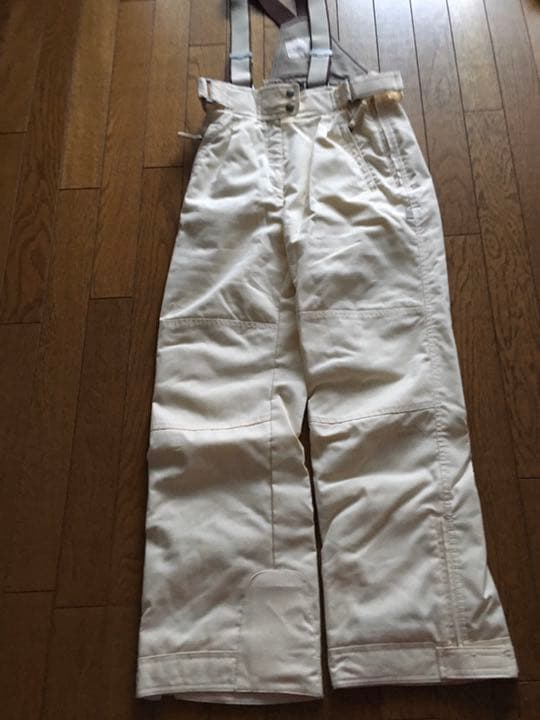 スキー、スノーボー用ウエア、付属品一式。1回使用の美品です