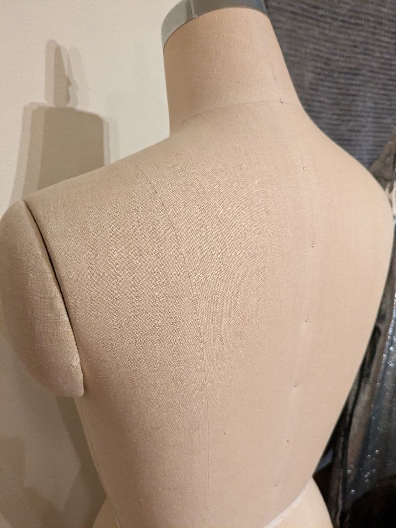 (株)大洋工芸アミコファッションズの10号MISSY体型のトルソーピン刺し可能