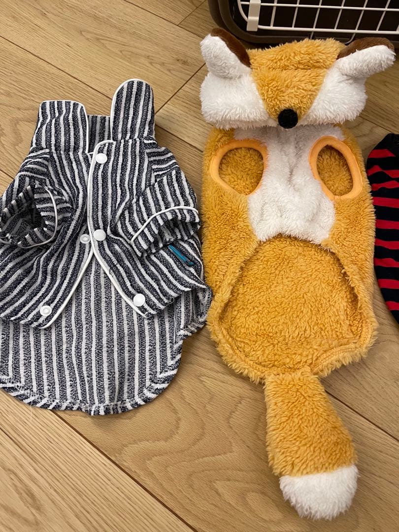 Richell 犬用キャリー ベージュサイズ:中型犬用 / Sサイズの犬4匹