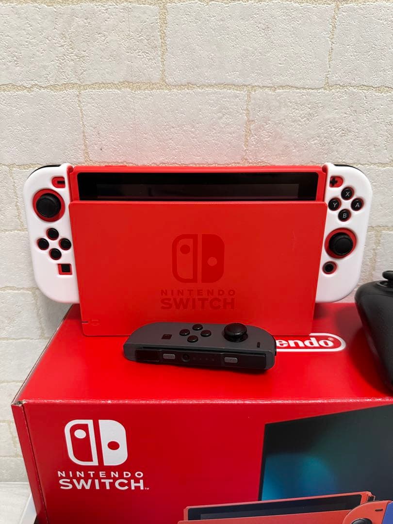 Nintendo Switch マリオレッド✖︎ブルー+プロコンセット