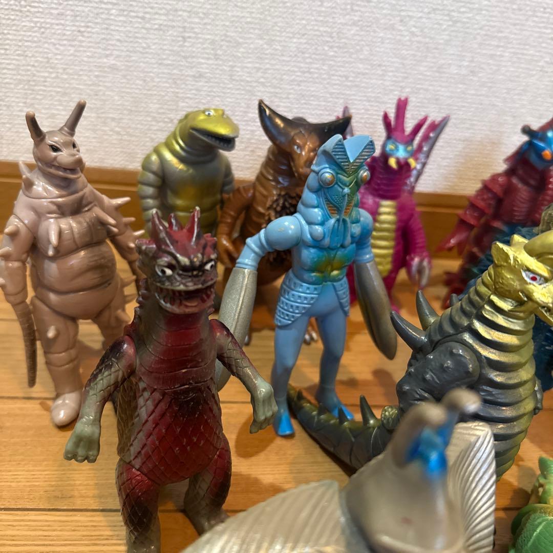 バンダイ　怪獣ソフビ　20体
