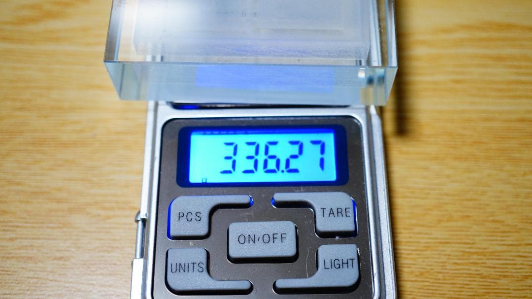 ブルーアイズホワイトドラゴン クリスタル2 遊戯王 カード 3D 石板 アンティ