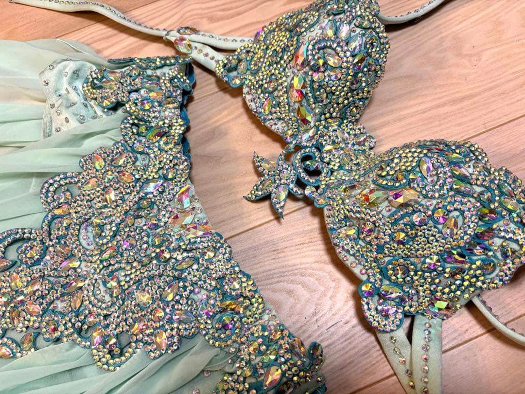 ベリーダンス　ミントグリーン衣装 2点セット