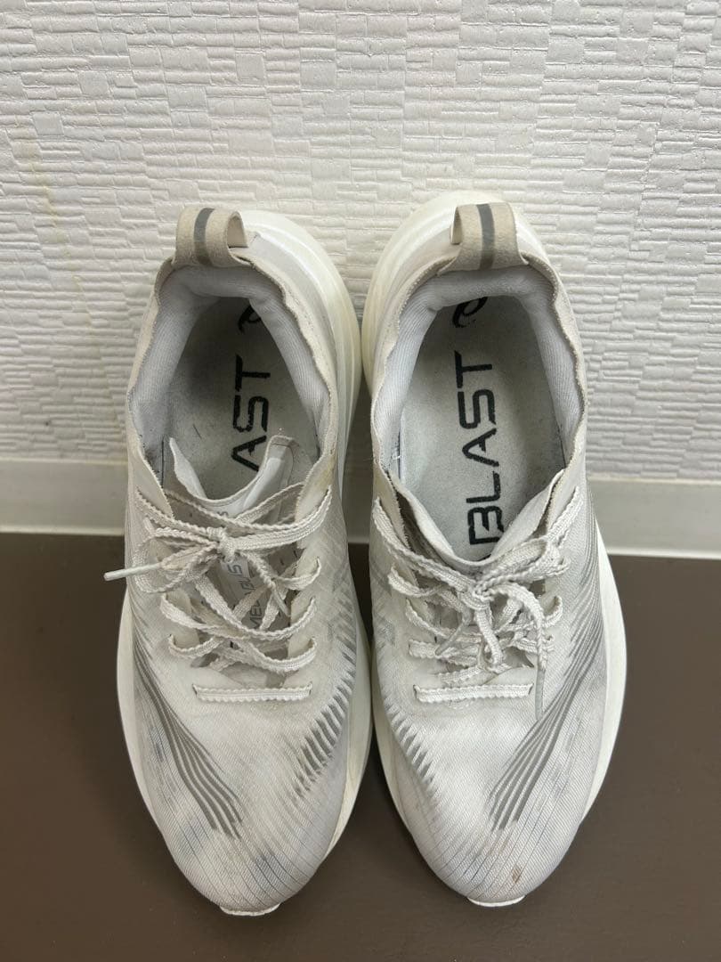 アシックス　メガブラスト　MEGAblast 26.0