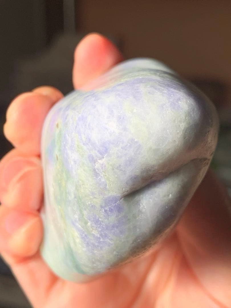 糸魚川ラベンダー翡翠　原石　紫ひすい　水石　根付　国産鉱物標本　コン沢　妖精ラベ