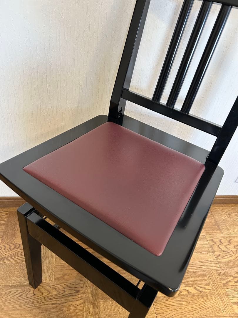 まなです。 YAMAHA No.5 (PI5) ピアノ椅子