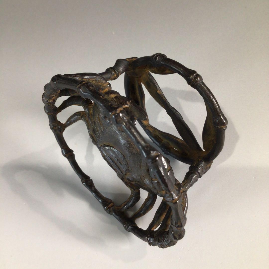 Ｐ７２３　蓋置　『千秋長治造』『蝋型鋳銅』『蟹蓋置』　共箱　茶道具