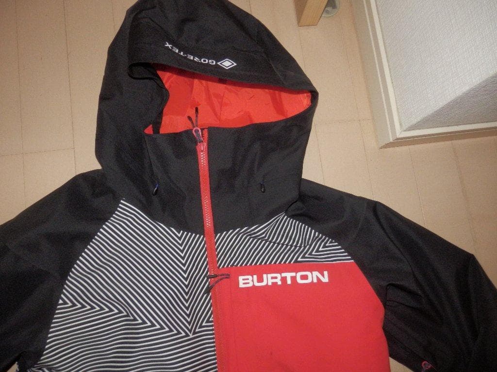 美品★バートン★ウェア GORE-TEX ゴアテックスジャケット 白黒 S