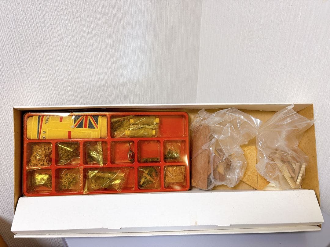 エンデバー 1768 1:60スケールモデルキット