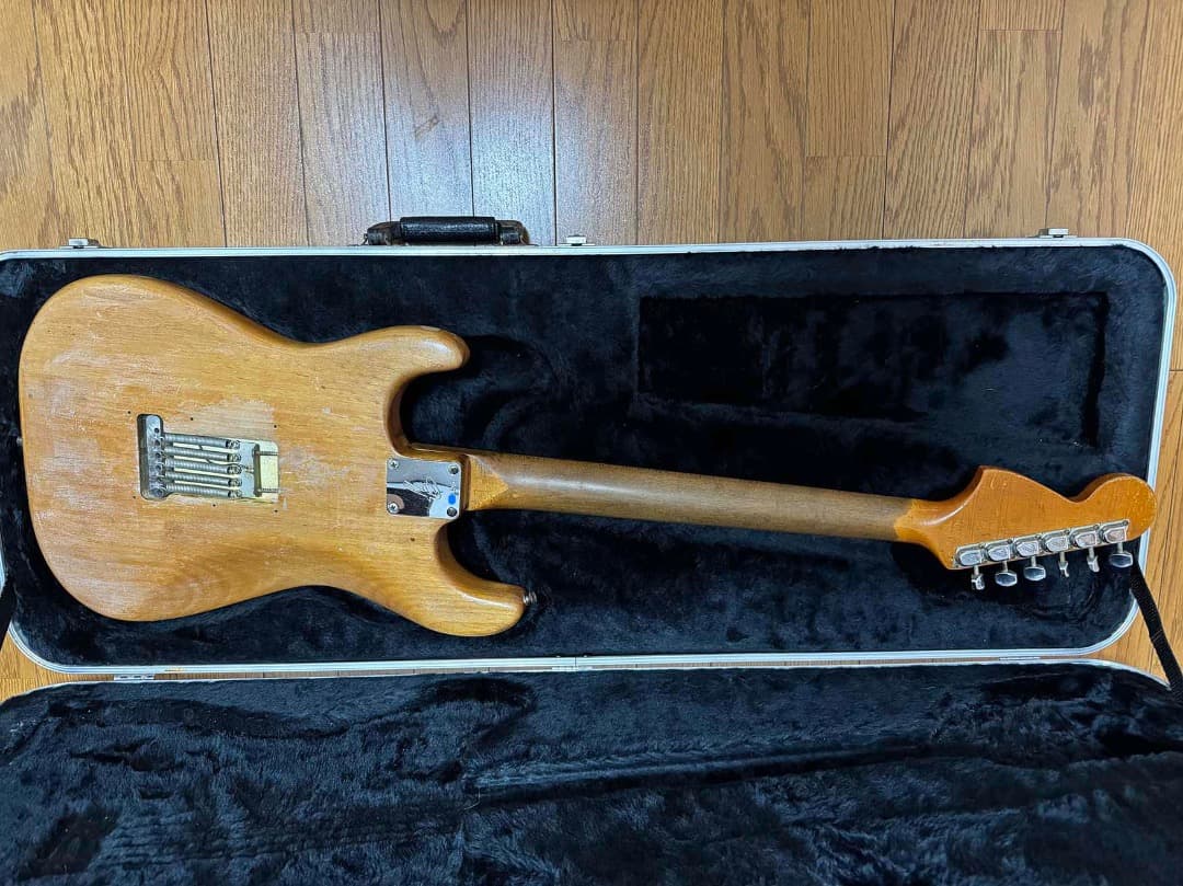 Fender Strato 1968年 元はオリンピックホワイト リフィニッシュ