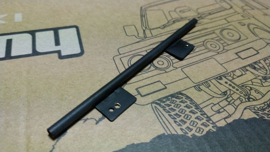 WPLジムニー オリジナル金属バンパー付き。