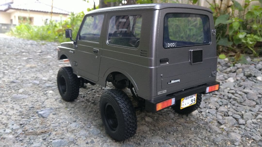 WPLジムニー オリジナル金属バンパー付き。